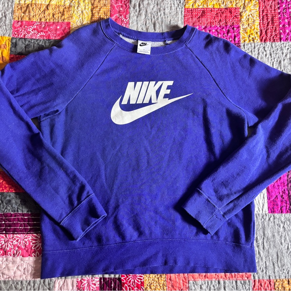 Nike Blue/Violet Crewneck Sweatshirt in Big girl size Medium